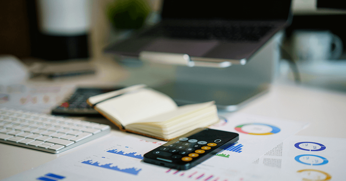 Value acceleration methodology for increasing business value before selling